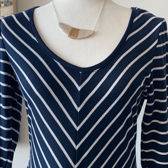 Market & Spruce Chevron Stripe Jersey Dress - Picture 2 of 8